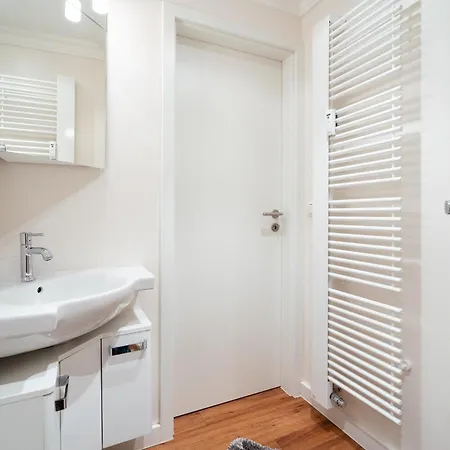 App 25 - Strandlage Apartment *